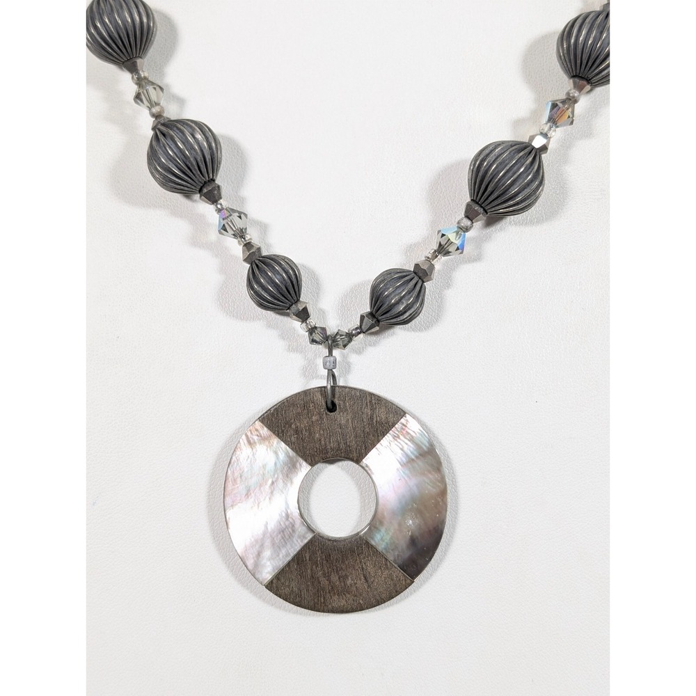 Beachy Coastal Boho Abalone Shell Inlay Round Pendant Ribbed Bead Necklace 22 in